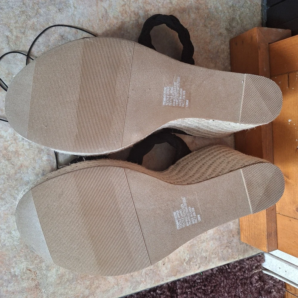 Torrid Black Braided Wedge Sandals - Picture 6 of 6